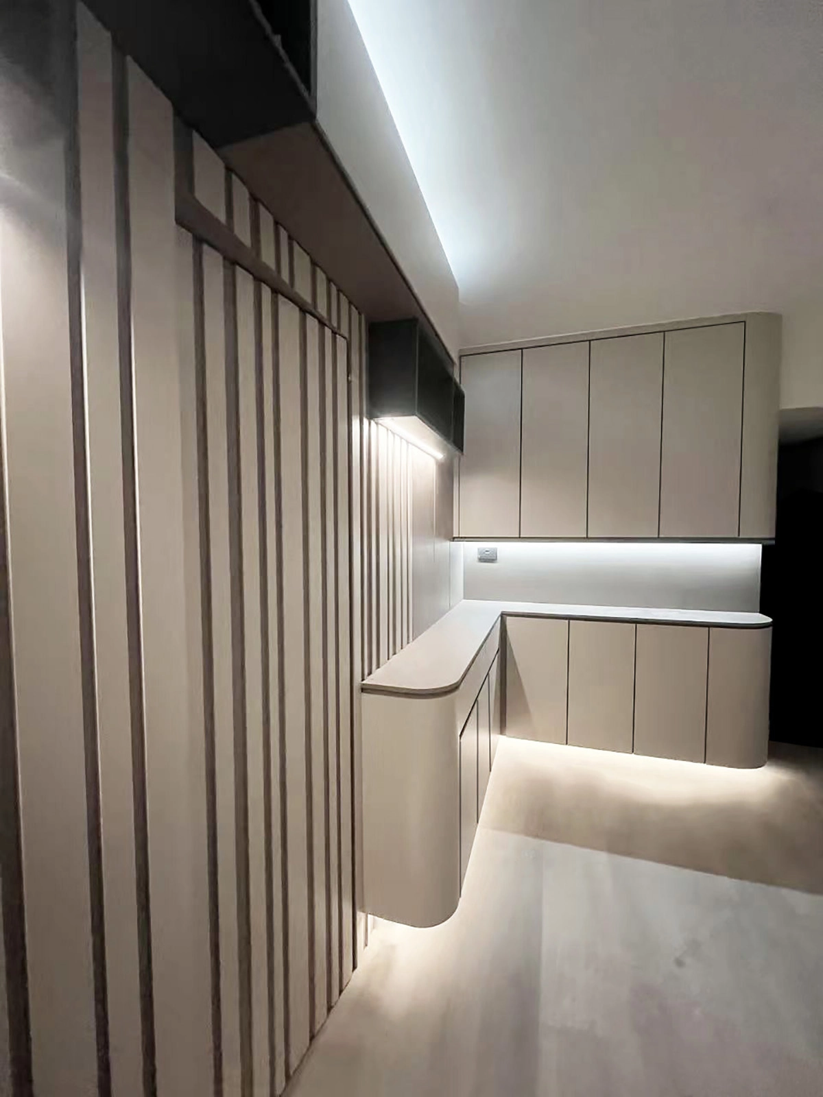 定制餐邊櫃設計技巧與工廠直銷優勢解析